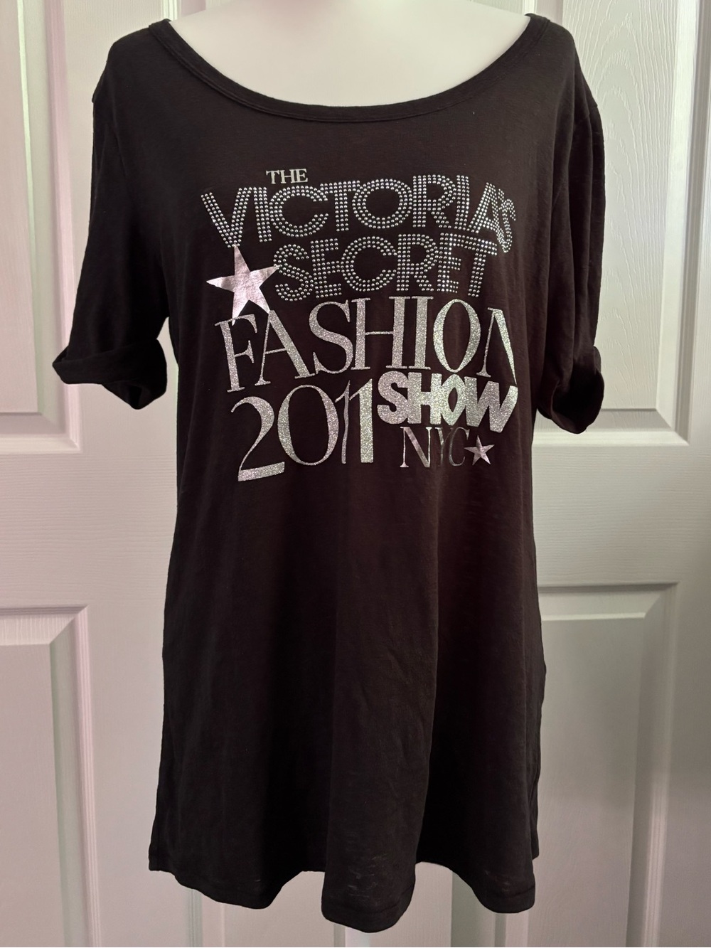 2011 Victoria's Secret Supermodel Essentials Fashion Show Graphic Tee S